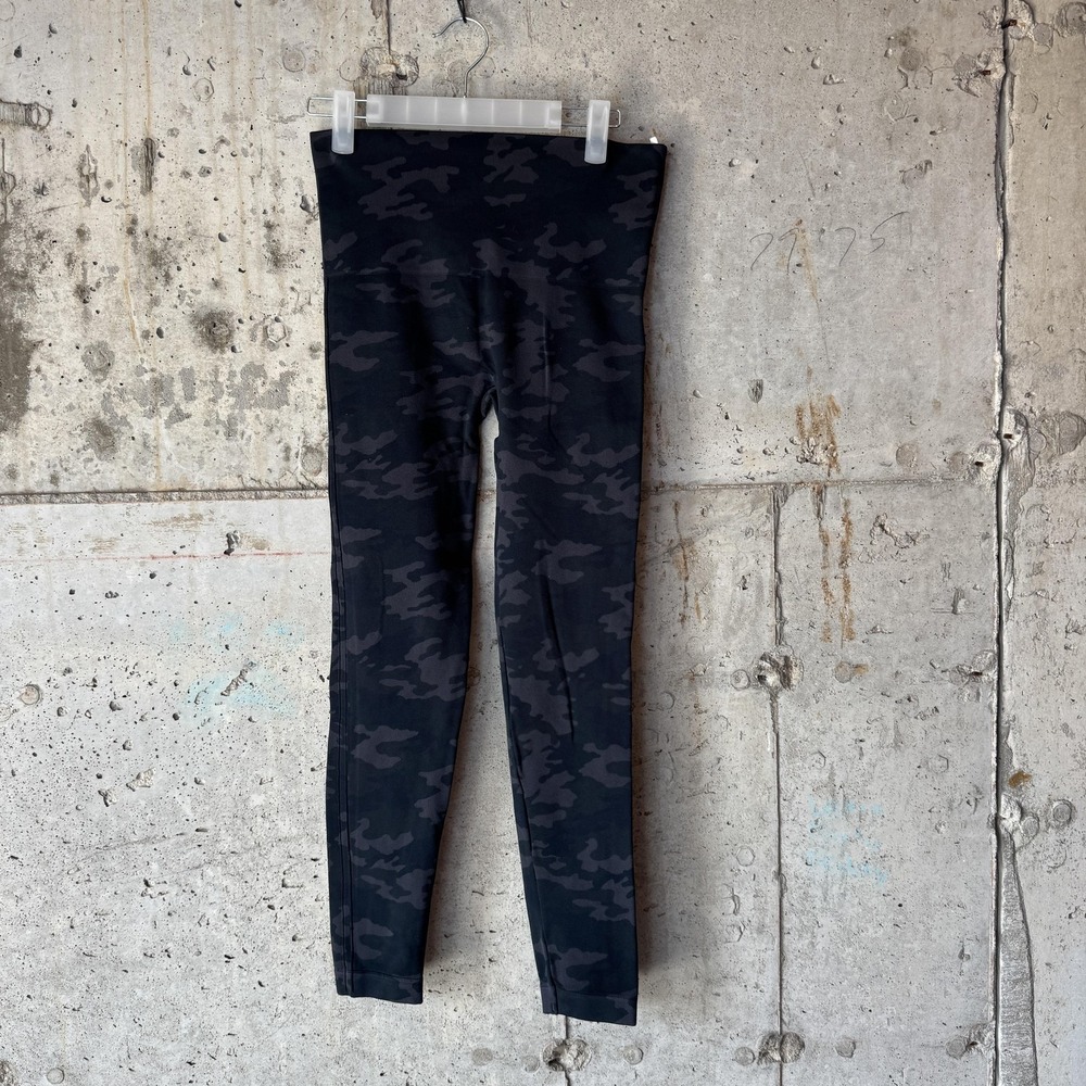 Spanx‎ Leggings Womens L Black Camo High Rise Shaping Ankle Stretch Compression